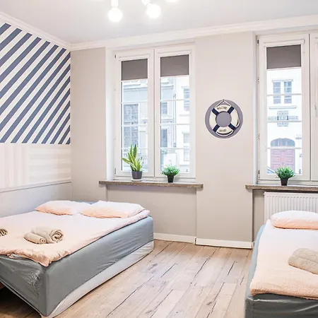 Lily - Private In The Old Town